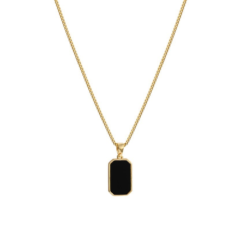 Colar de pingente quadrado de luxo em aço inoxidável dourado